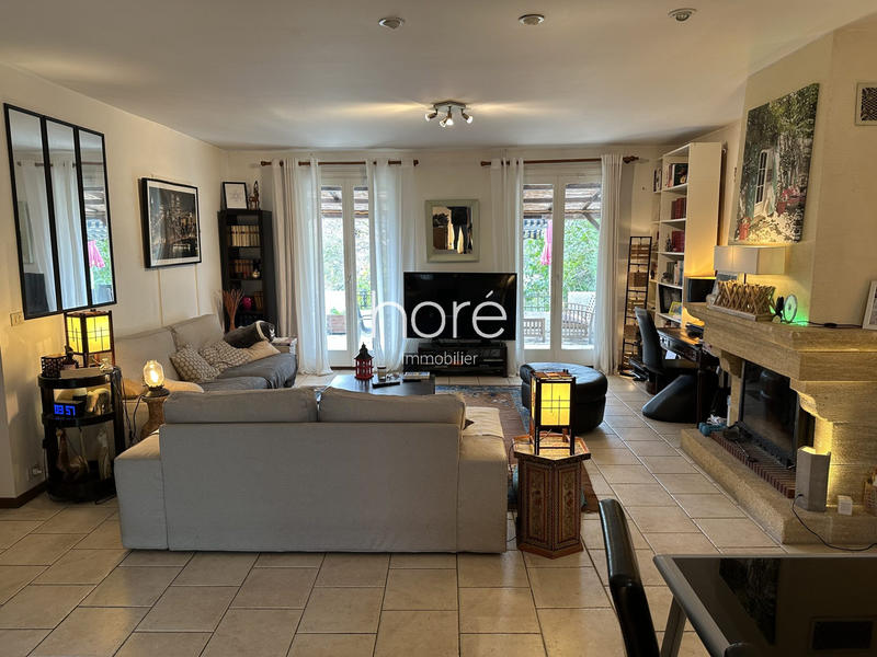 Maison traditionnelle - 136 m² - 5 pièces