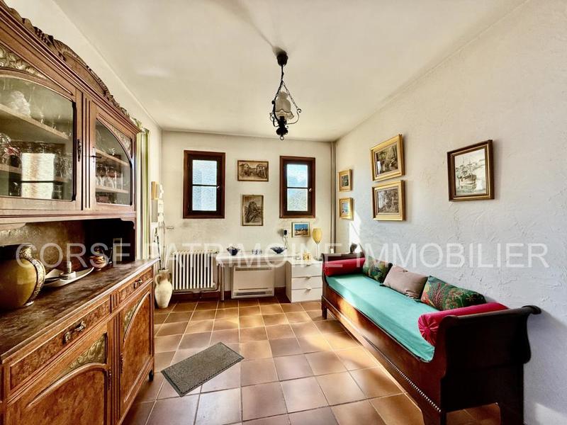 Maison - 174 m² - 10 pièces