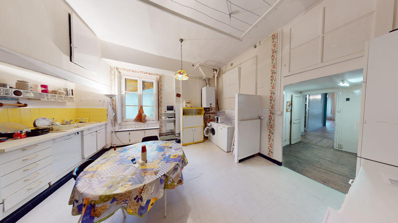 Appartement - 240 m² - 6 pièces