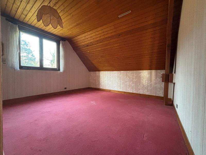 Maison - 225 m² - 8 pièces