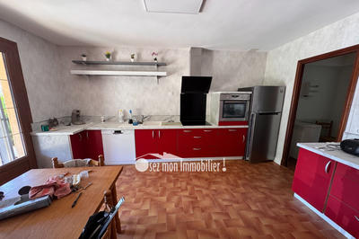 Maison - 200 m² - 8 pièces