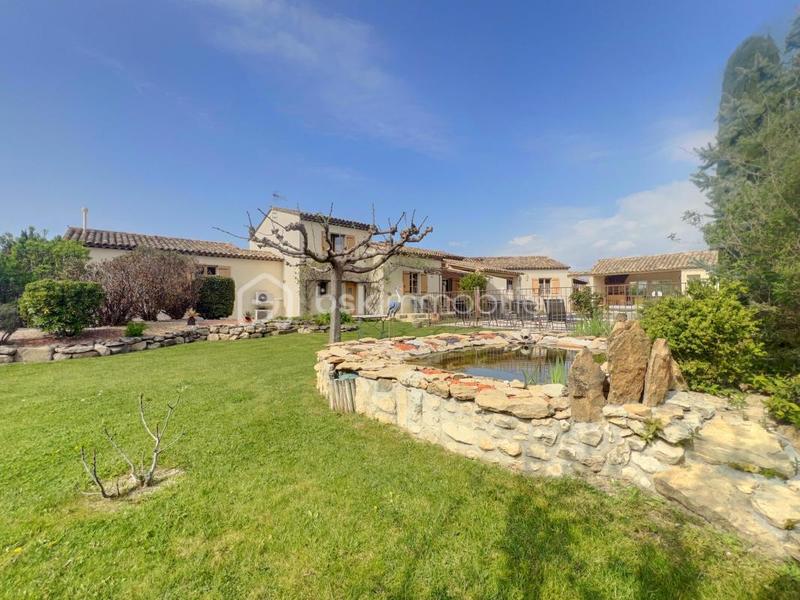 Propriété - 181 m² - 7 pièces