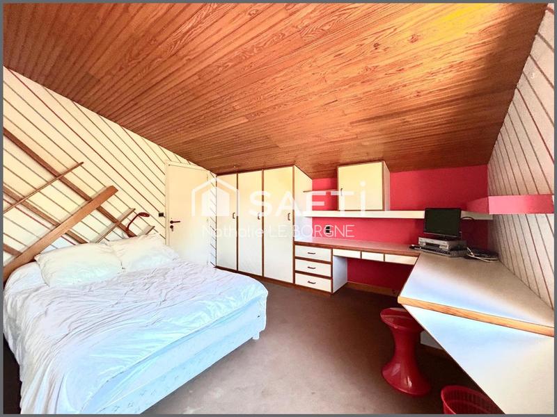 Maison - 213 m² - 8 pièces