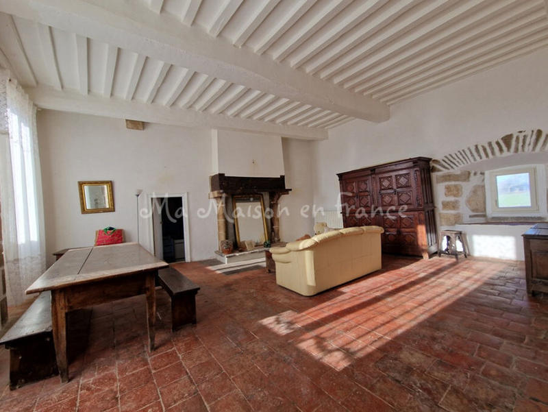 Château - 620 m² - 1 pièce