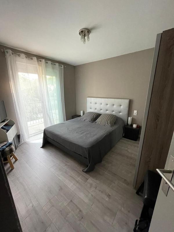 Villa - 100 m² - 5 pièces