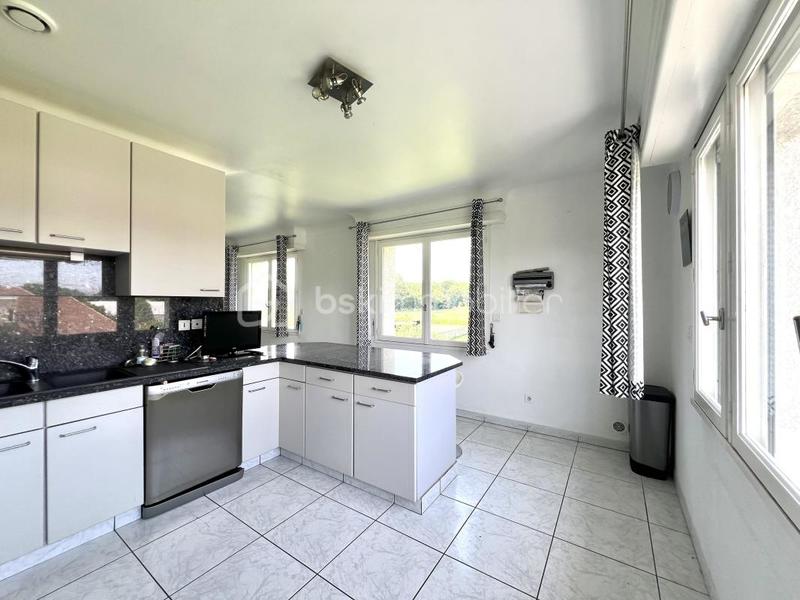 Maison - 282 m² - 9 pièces