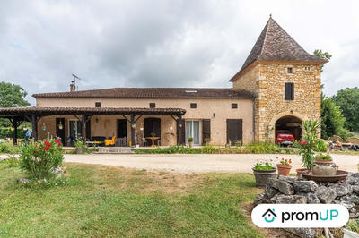 Maison ancienne - 320 m² - 7 pièces