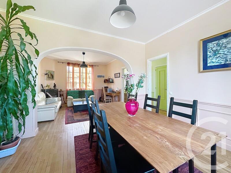 Maison - 101 m² - 6 pièces