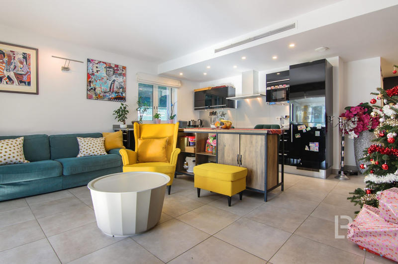 Appartement - 110 m² - 4 pièces