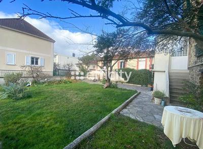 Maison - 127 m² - 5 pièces