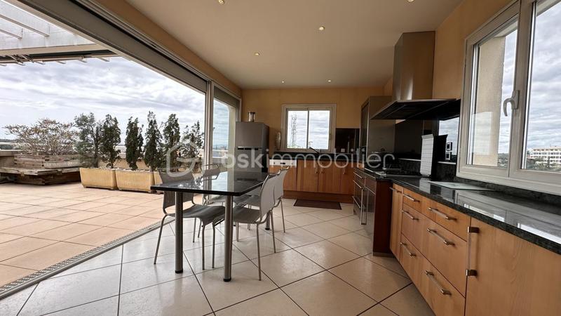 Penthouse - 160 m² - 4 pièces