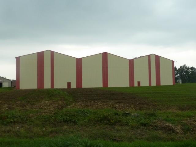 Local commercial - 2 400 m²