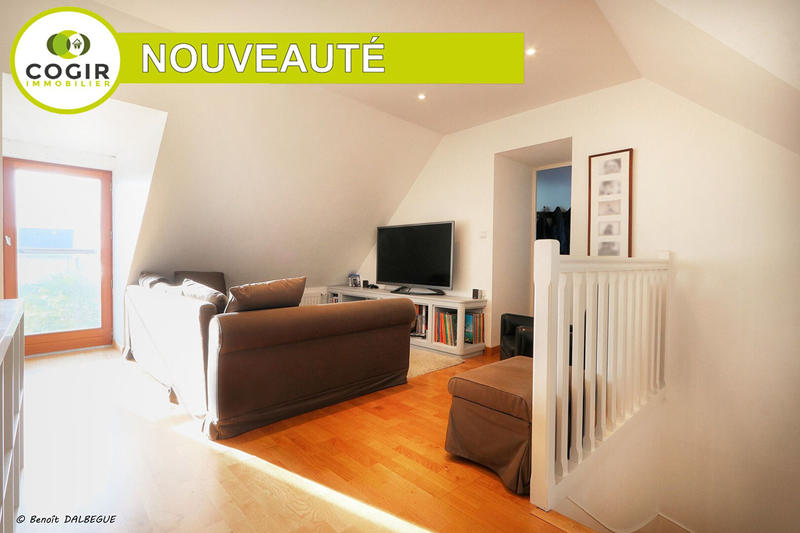 Maison - 250 m² - 8 pièces