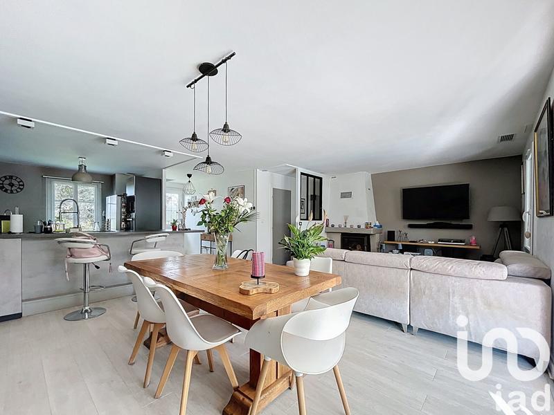 Maison - 180 m² - 7 pièces