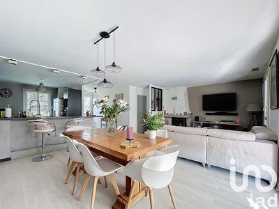 Maison - 180 m² - 7 pièces