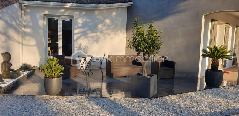 Maison - 200 m² - 6 pièces