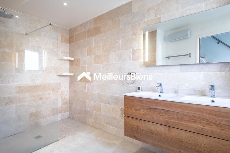 Maison - 130 m² - 6 pièces