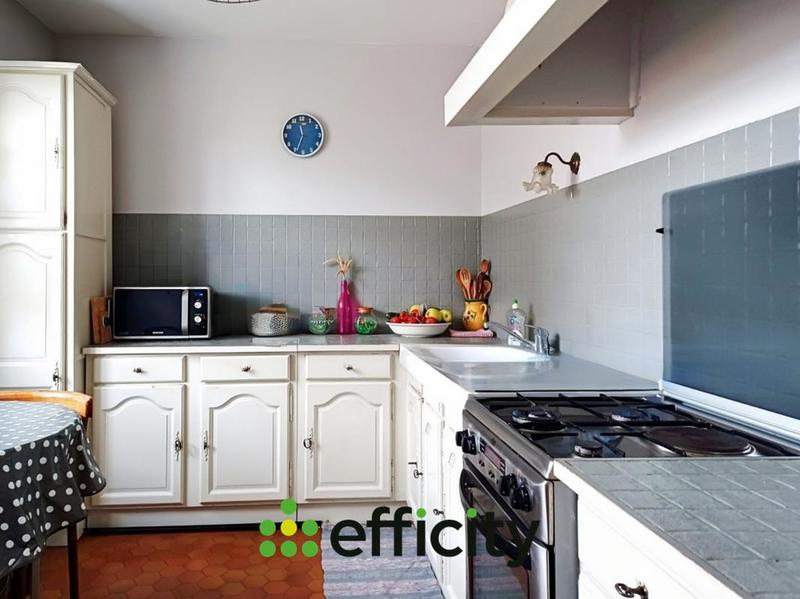 Maison - 90 m² - 5 pièces