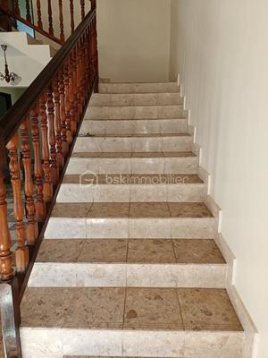 Demeure - 118 m² - 5 pièces