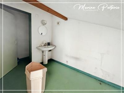 Bureau - 74 m² - 1 pièce