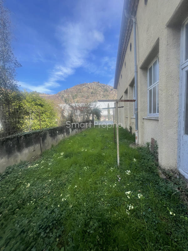 Propriété - 222 m² - 7 pièces