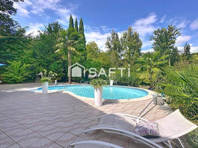 Maison - 200 m² - 7 pièces