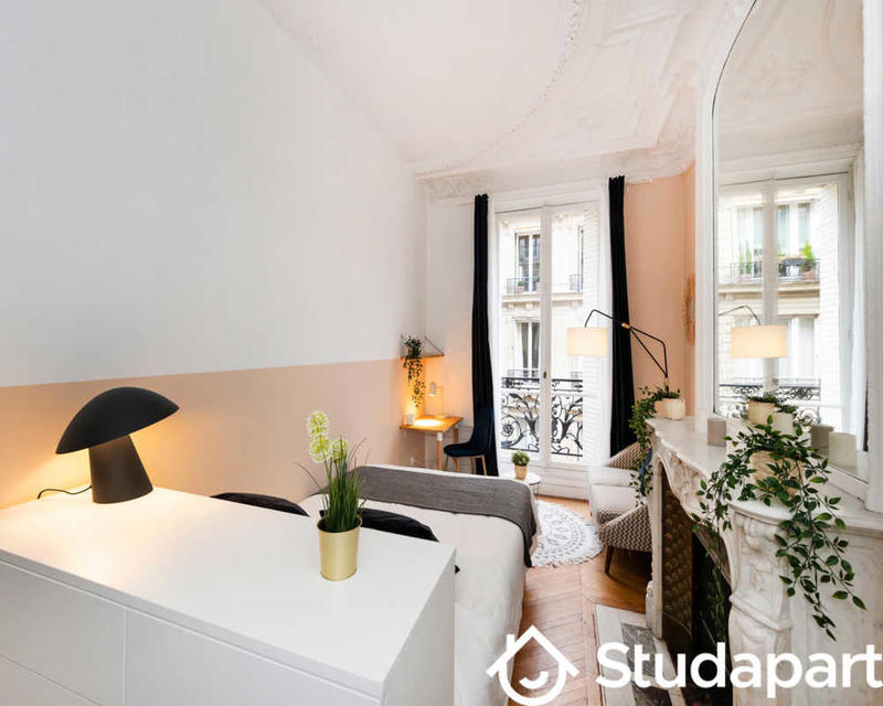 Chambre - 170 m² - 1 pièce