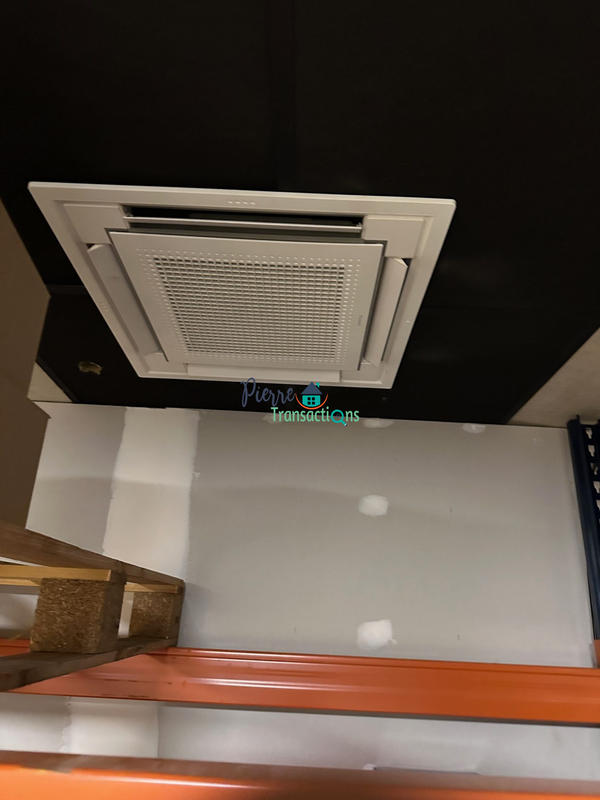 Local commercial - 170 m² - 2 pièces