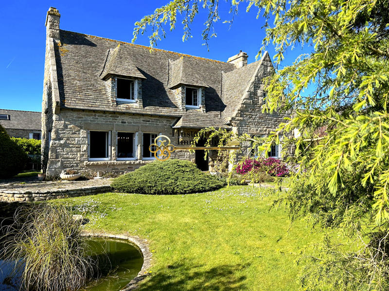 Demeure - 160 m² - 6 pièces