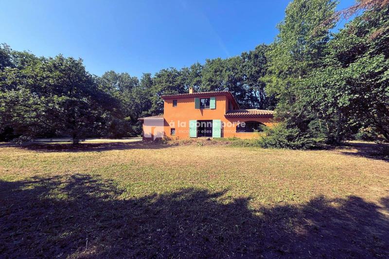 Maison - 211 m² - 5 pièces