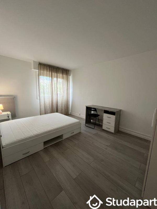 Chambre - 10 m² - 1 pièce