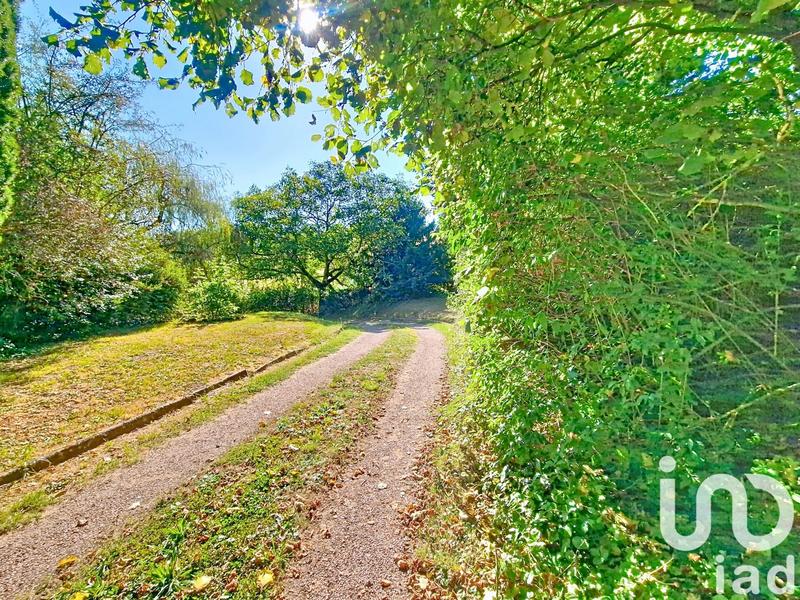 Maison - 327 m² - 9 pièces