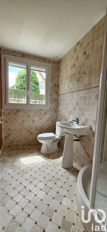 Maison - 243 m² - 9 pièces