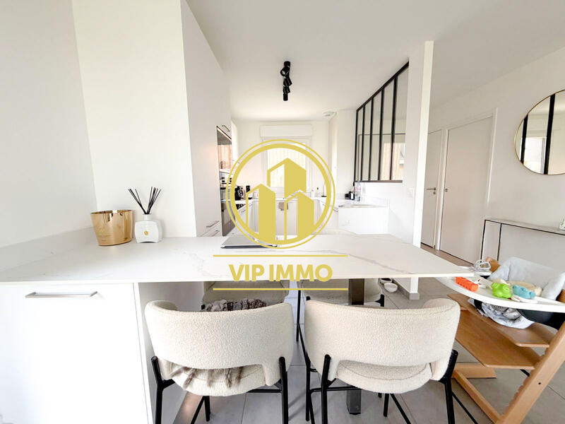 Maison - 85 m² - 5 pièces