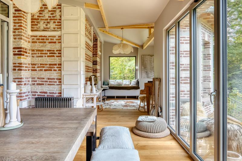 Maison - 313 m² - 13 pièces