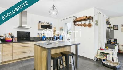 Maison - 99 m² - 4 pièces