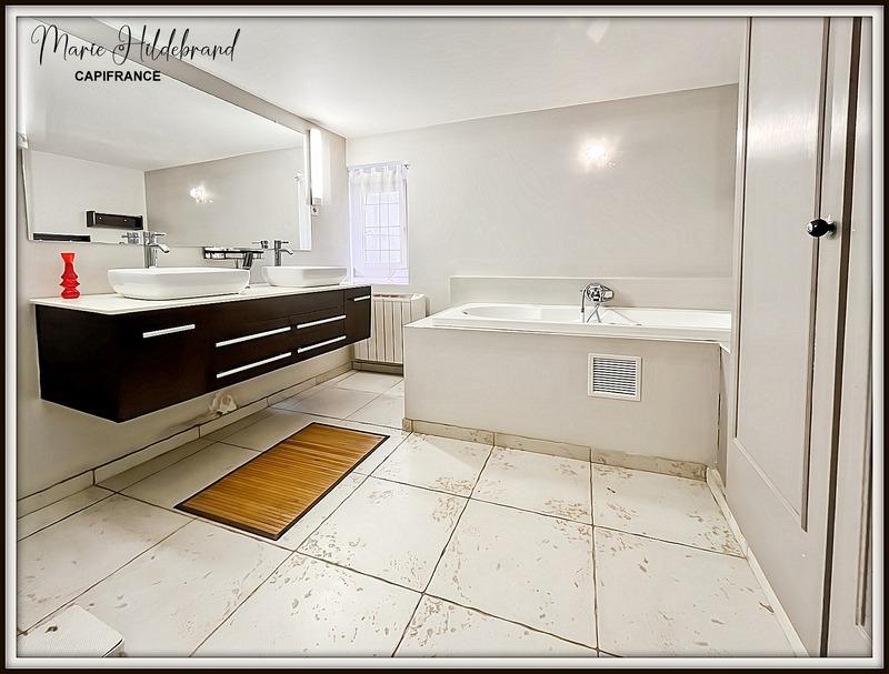 Maison - 193 m² - 6 pièces