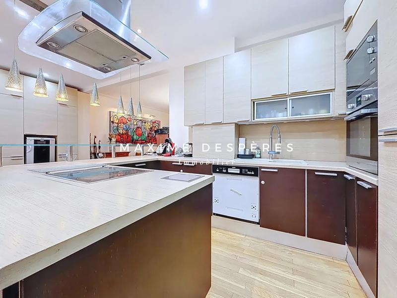 Appartement - 83 m² - 3 pièces