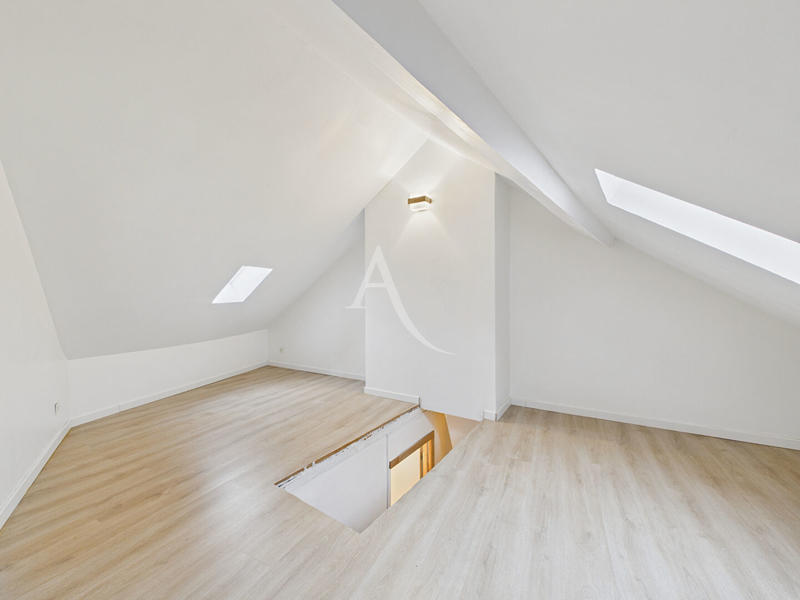 Maison - 87 m² - 4 pièces