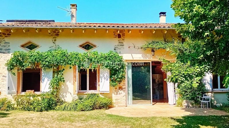 Maison - 262 m² - 7 pièces