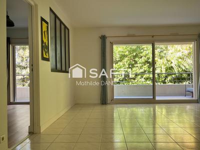 Appartement - 100 m² - 4 pièces