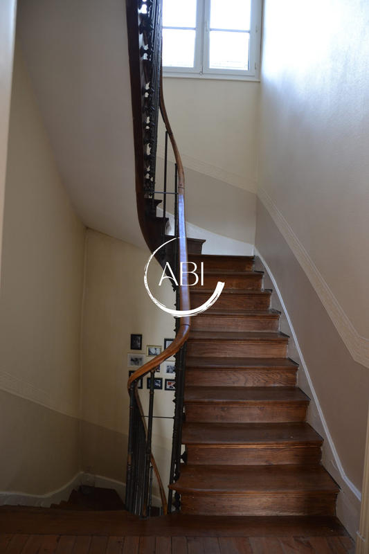 Maison - 160 m² - 8 pièces