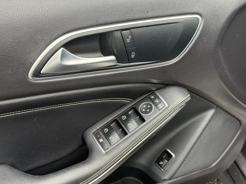 Mercedes Gla 200 7-G Dct Sensation