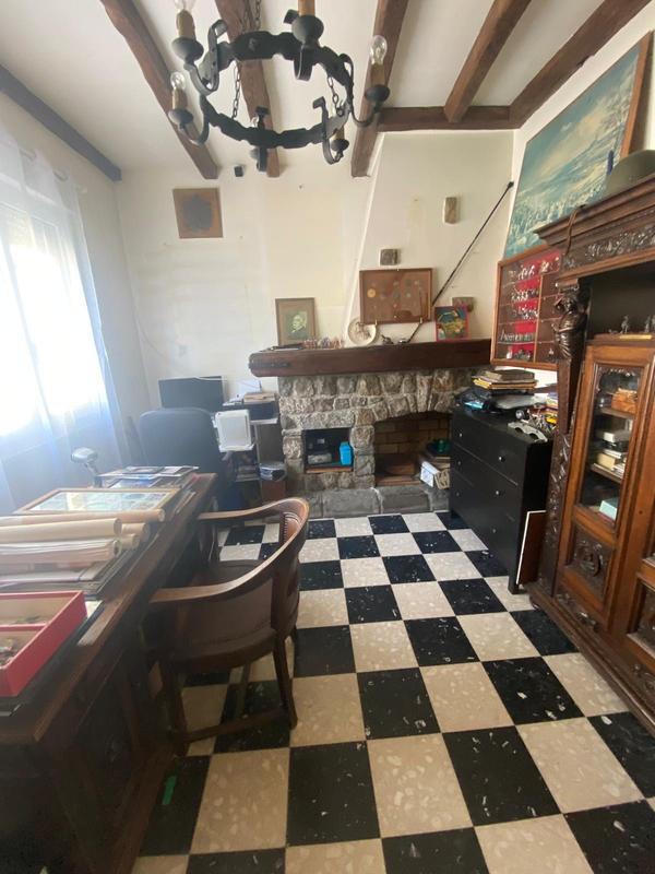 Maison - 186 m² - 6 pièces