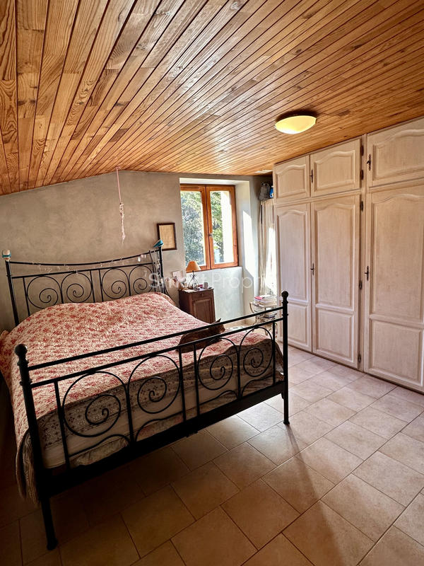 Propriété - 190 m² - 8 pièces