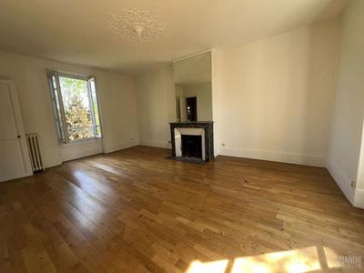 Maison - 170 m² - 6 pièces