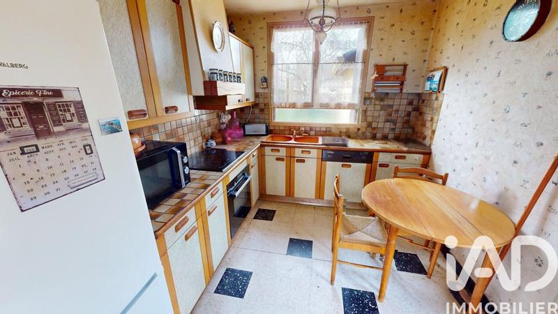 Maison - 90 m² - 5 pièces