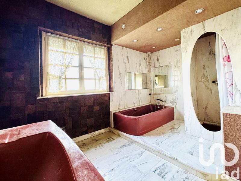 Maison - 480 m² - 12 pièces