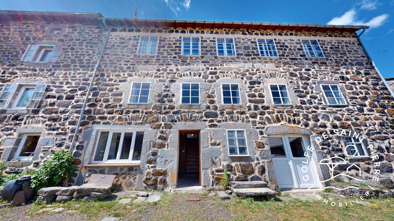 Maison - 110 m² - 9 pièces