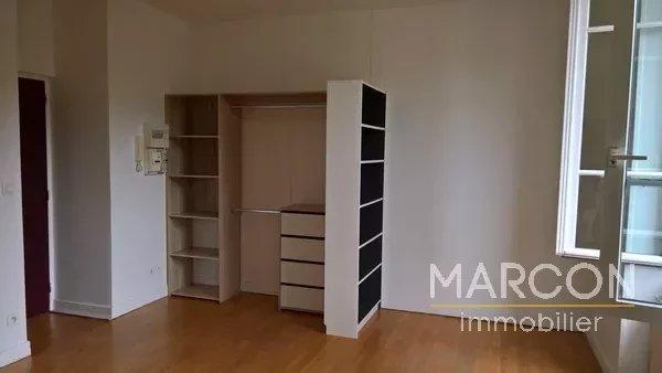 Maison - 428 m² - 18 pièces